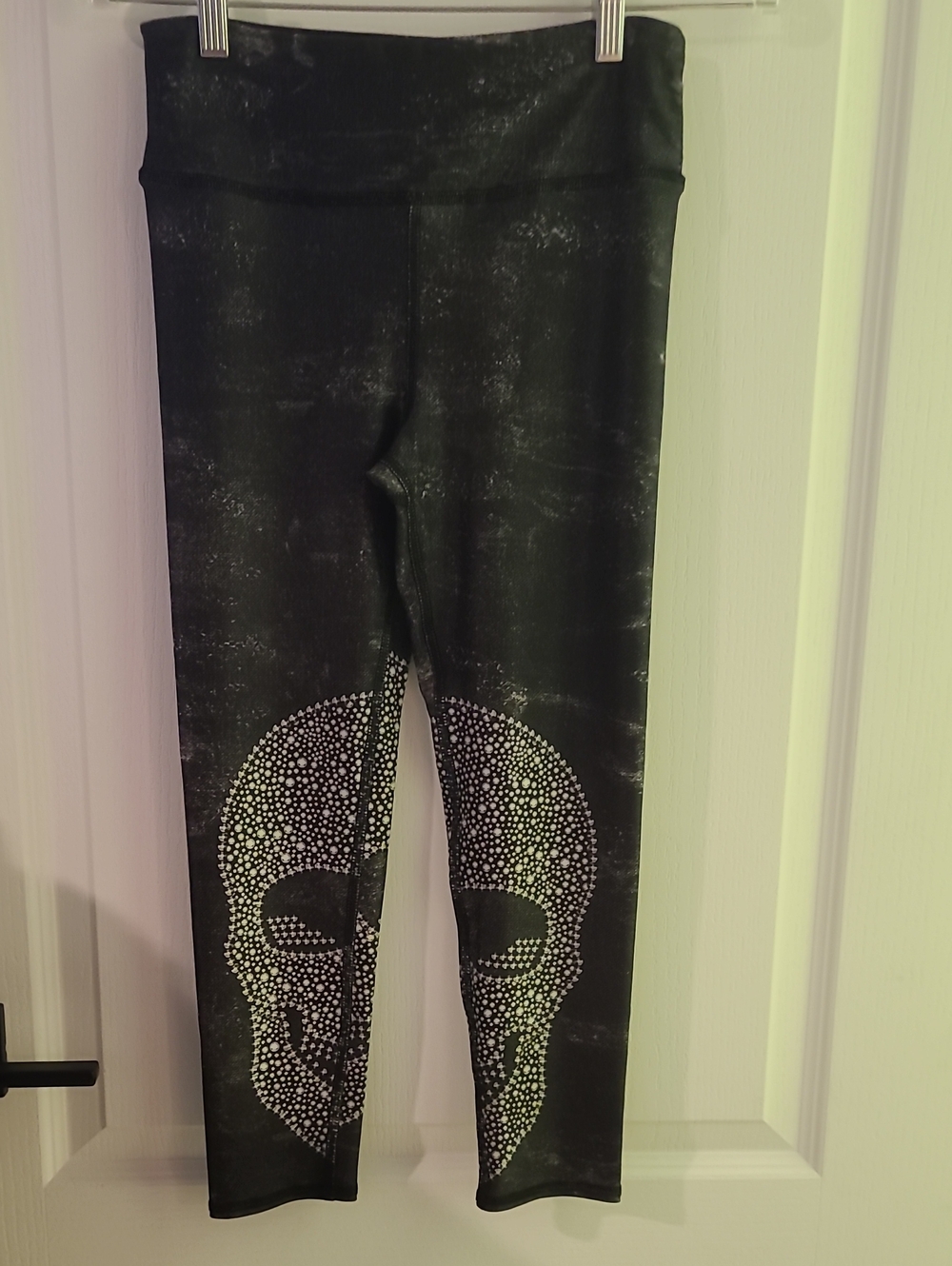 Womens Evolution and Creation DistresBlack Leggings with Skull Design New